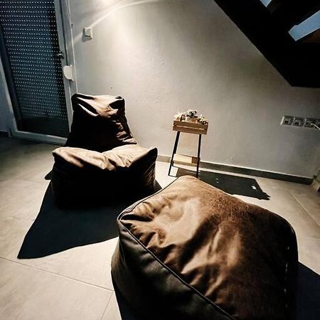 Escala Double Loft 1 & Parking In The City Center Volos Esterno foto