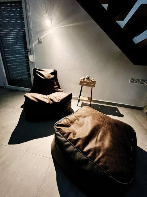 Escala Double Loft 1 & Parking In The City Center Volos Esterno foto