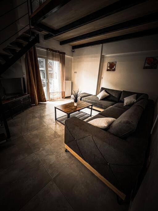 Escala Double Loft 1 & Parking In The City Center Volos Esterno foto