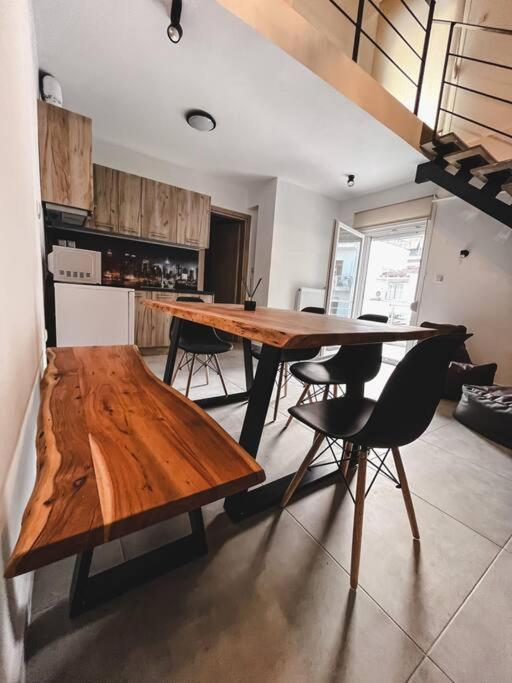 Escala Double Loft 1 & Parking In The City Center Volos Esterno foto